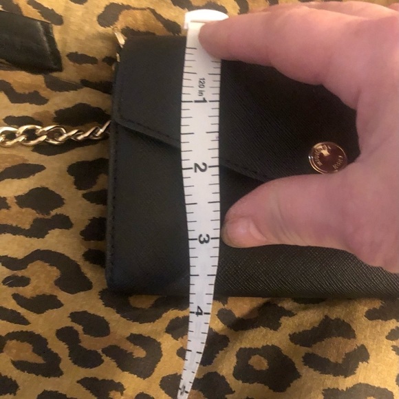 Micheal Kors black crossbody like new never used - Picture 9 of 10